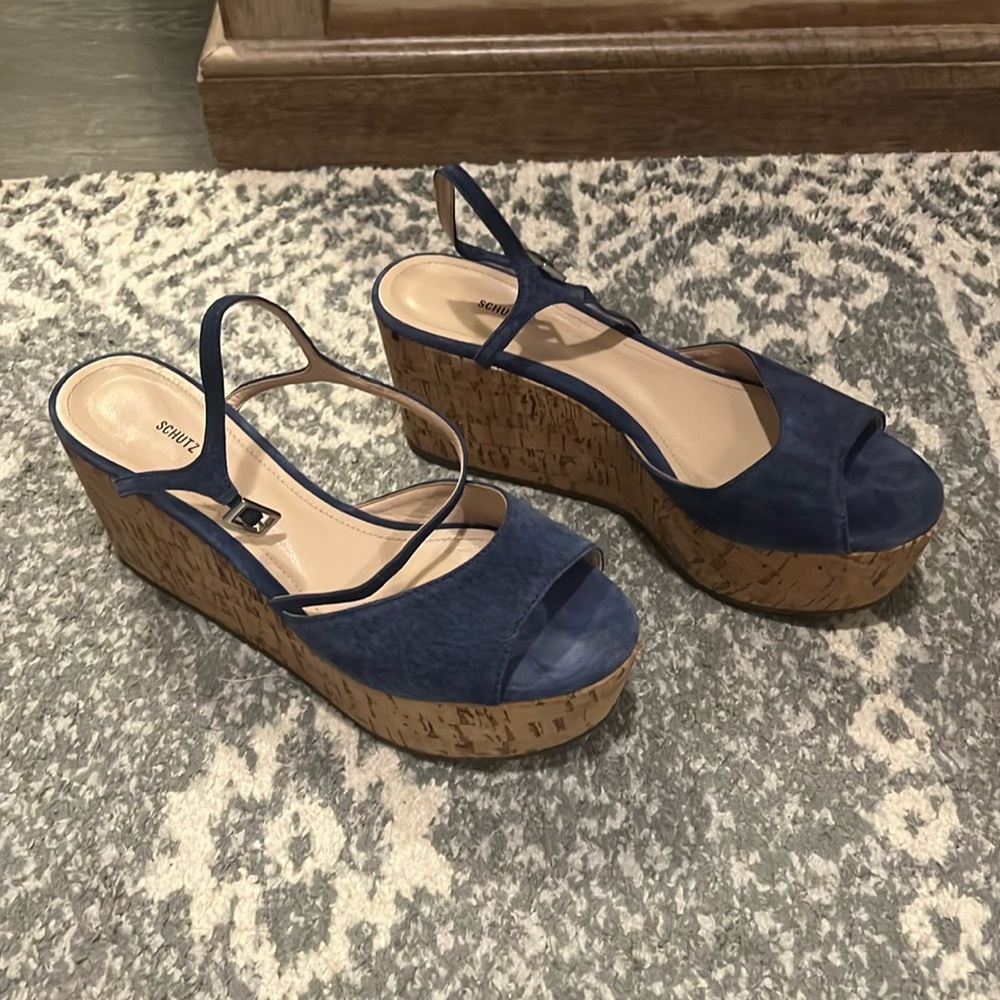 Schutz platform, sandals- suede blue- size 10